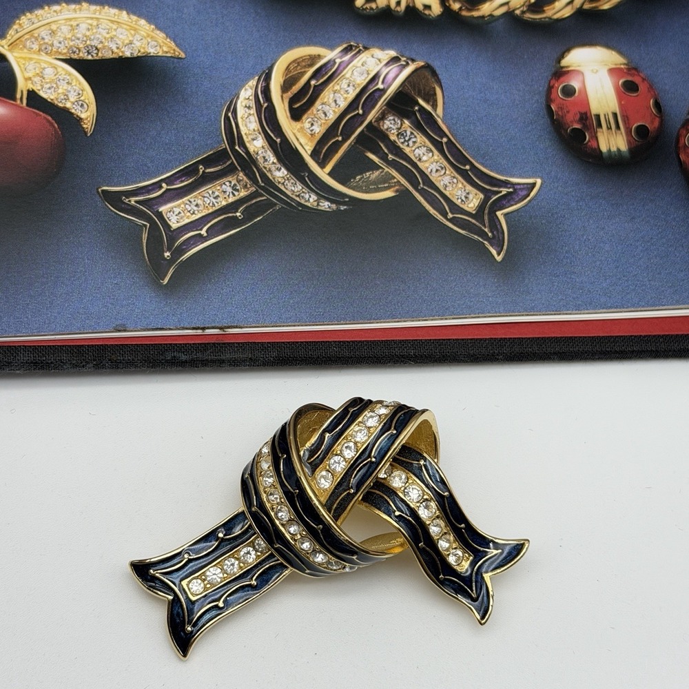 Joan Rivers Navy Blue Enamel Rhinestone Ribbon Raised Knot Brooch Book Piece